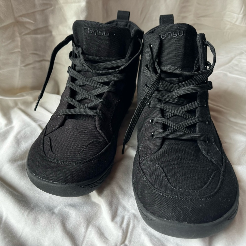 Men’s size 12 Rutsu Original Barefoot Sneakers High Black with transition insole